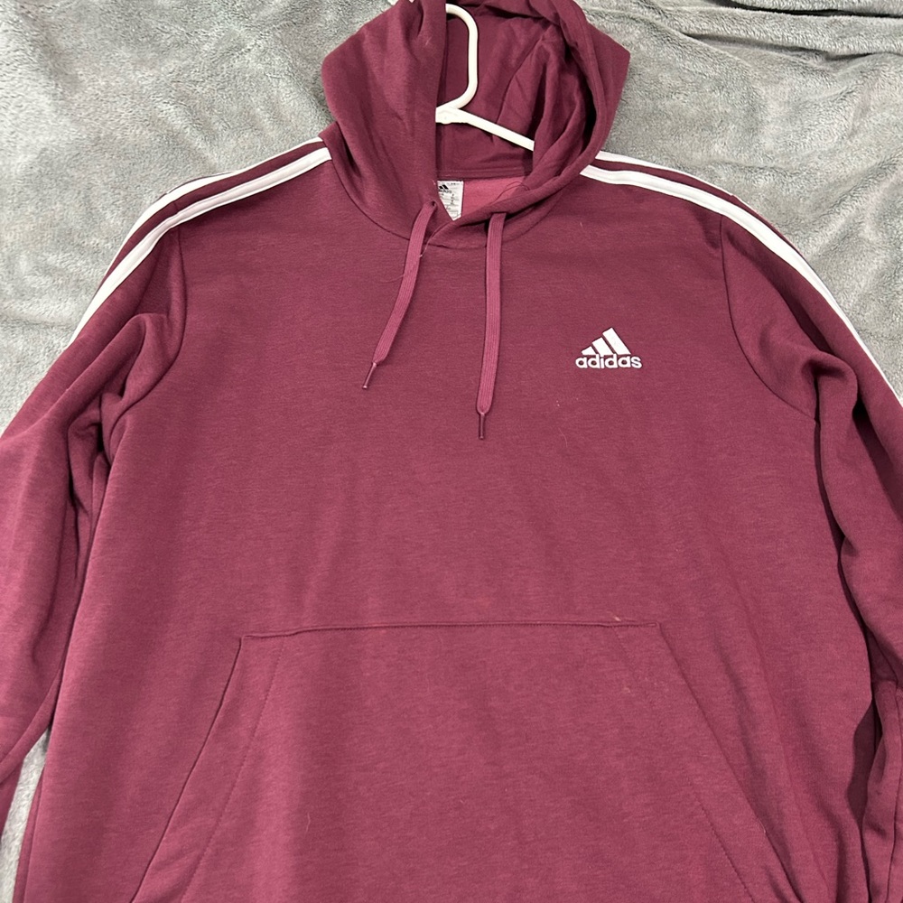 Like new men’s size extra large maroon Adidas hoodie